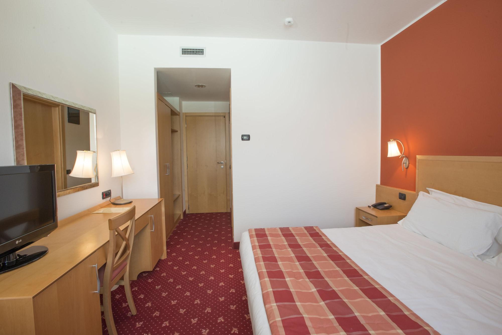Hilton Garden Inn Milan Malpensa Somma Lombardo Dış mekan fotoğraf